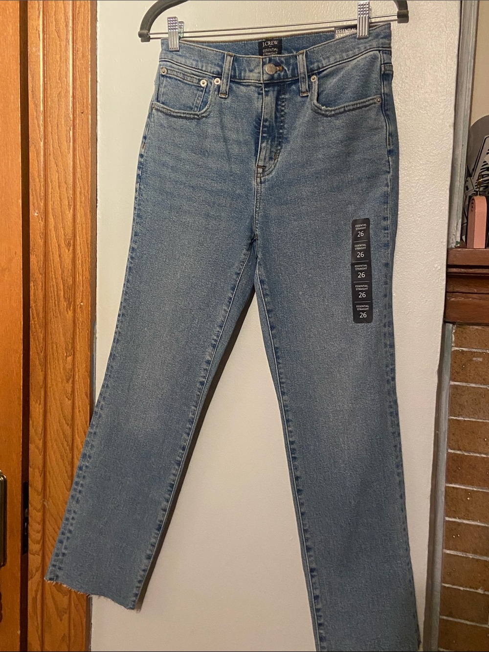 J. Crew Essential Straight Leg Jeans in Mid Wash Blue size 26 NWT